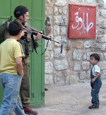 Até quando o mundo vai permanecer refém do Estado de Israel?