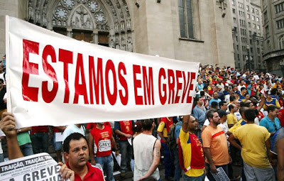 Professores decidem entrar em greve por tempo indeterminado em Goiás