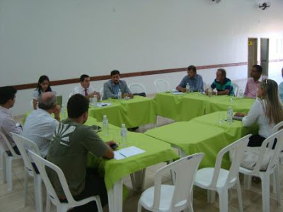 Ministério Público e prefeitos discutem plano para implantação de aterro sanitário intermunicipal