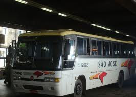 Ônibus da São José quebra mais duas vezes e paciente perde médico