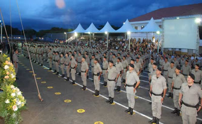 Polícia Militar vai distribuir rosas em Goiânia durante manifestação de hoje