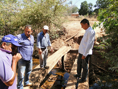 Prefeitura de Posse inicia reforma de ponte em Vista Alegre