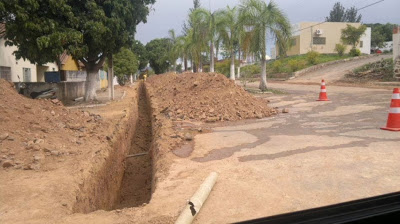 Avançam as obras de esgotamento sanitário em São Domingos