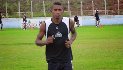 Arraiano na primeira divisão: Internacional contrata lateral Neilson, do Icasa