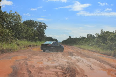 Isto é nordeste de Goiás, com seu ciclo interminável de promessas politiqueiras