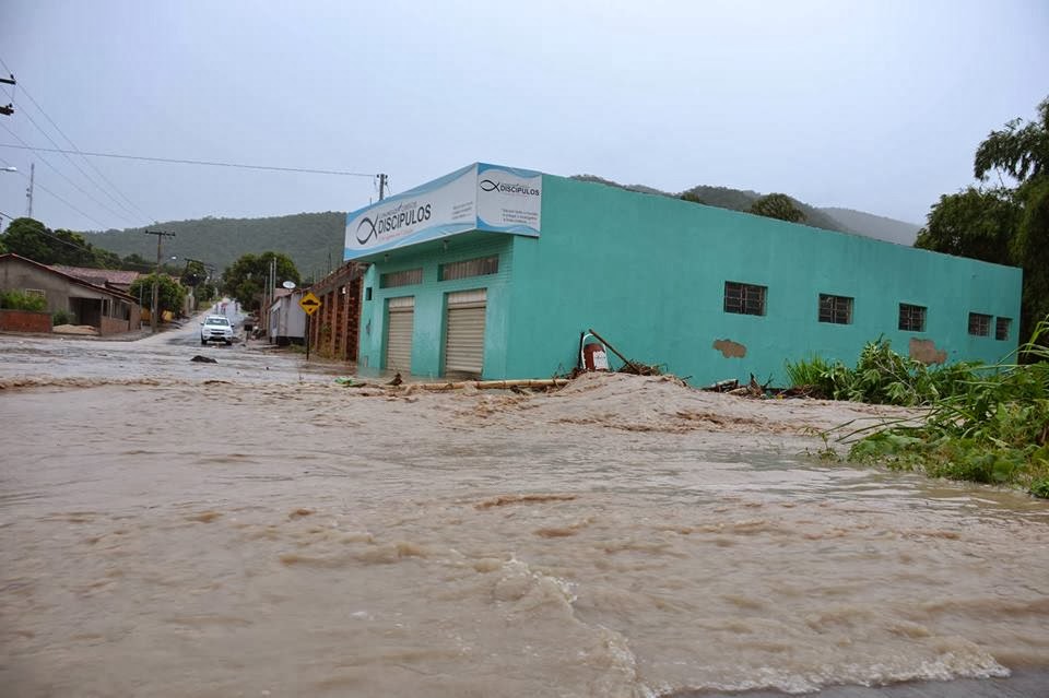 Novas imagens da forte chuva em Campos Belos