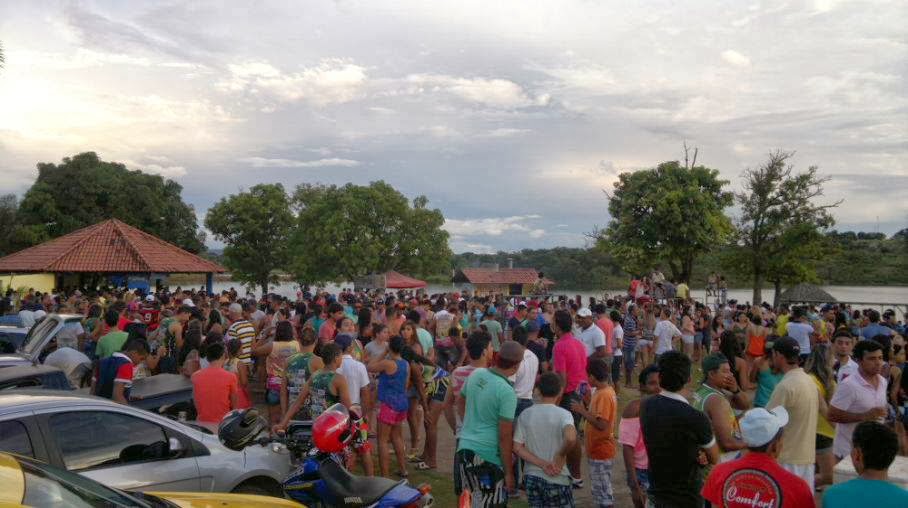 Em São Domingos, a festa rola na Prainha