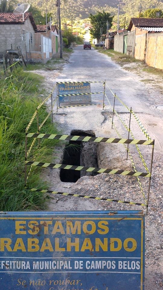 Mais uma ponte de madeira quebra em Campos Belos