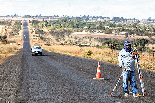 Agnelo inaugura restauração de via que liga o DF a Alto Paraíso, em GO