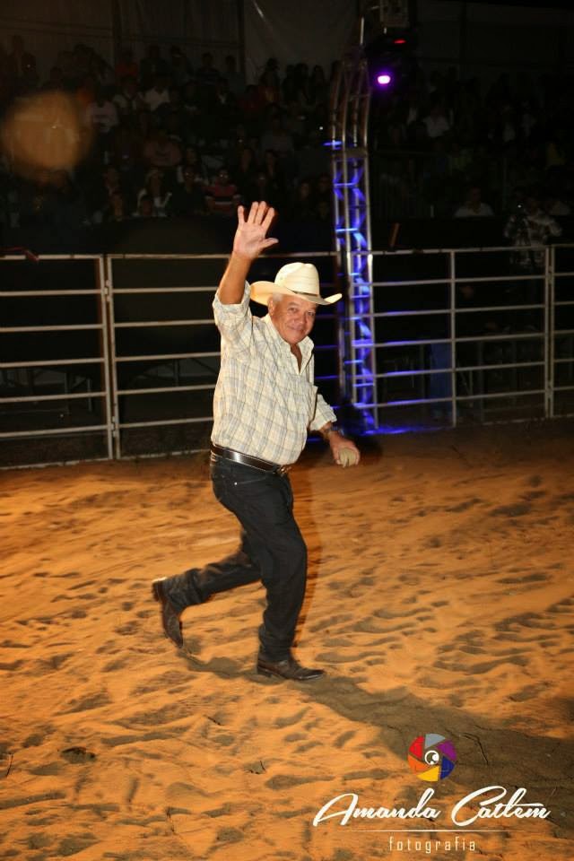 Helio Cruz: o visionário que criou a Festa Agropecuária de Campos Belos e agora monta uma Cia de Rodeios