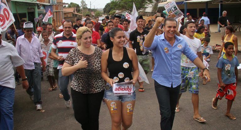 Em Taguatinga (TO), Ataídes garante, se eleito, investimentos em pavimentação