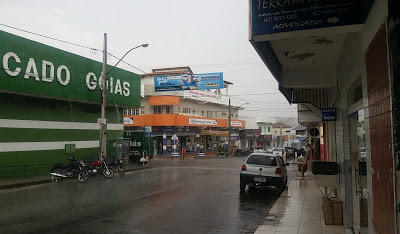 Chove forte em Campos Belos (GO). Mas a ameaça do colapso do abastecimento de água ainda é realidade