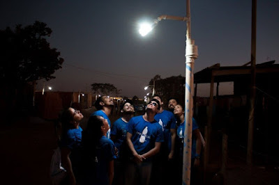 ONG leva iluminação para a comunidade quilombola Kalunga, na Chapada dos Veadeiros