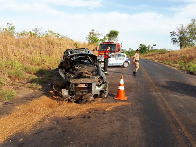 Vítimas de acidente de trânsito são socorridas pelo Corpo de Bombeiros de Dianópolis (TO)