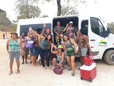 Secretaria de Assistência Social e CRAS de Campos Belos levam idosos para passeio no Rio Azuis