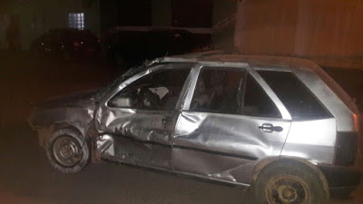 Duas pessoas morrem e uma fica ferida em batida entre moto e carro no centro da cidade de Divinópolis de Goiás
