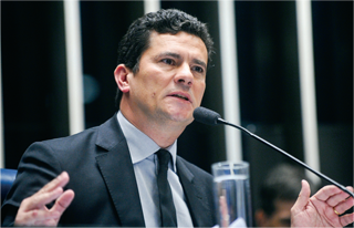 Moro recebe homenagem nos EUA por “liderar movimento anticorrupção”
