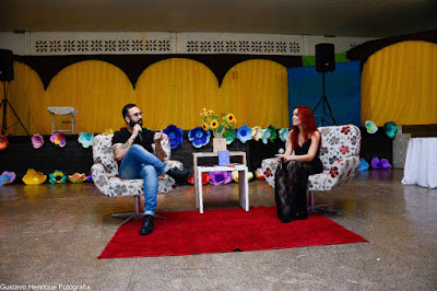 Escritor Zack Magiezi participa de seminário em Campos Belos