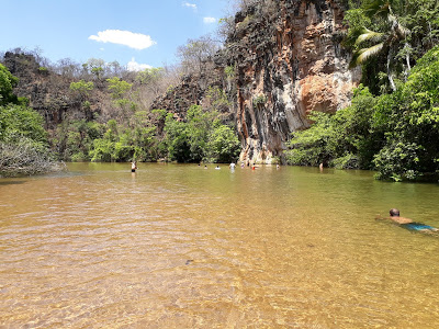 Tesouro a ser preservado: a beleza do Rio Mosquito, em Campos Belos