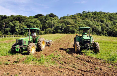 Milhares de produtores rurais vão às ruas de Brasília (DF)