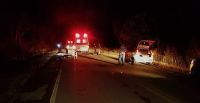 Colisão entre moto e micro-ônibus, em Campos Belos, deixa um morto