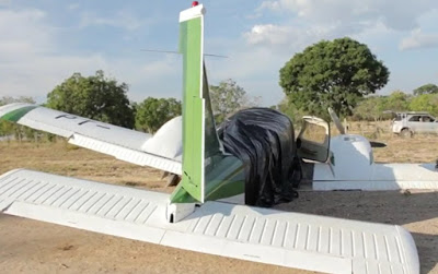 Avião com candidato a deputado federal sai da pista durante pouso em Teresina de Goiás