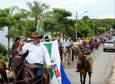 Prefeito de São Domingos (GO) rebate notícia dos “banquinhos” e expõe ações da sua gestão nos últimos anos