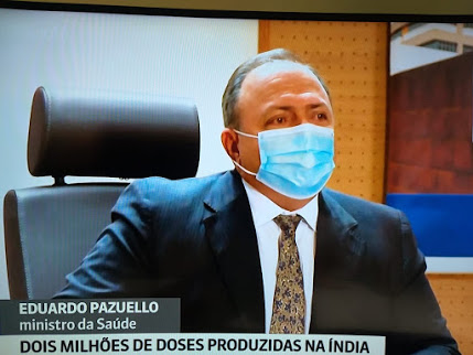Sem nenhuma dose de vacina nas mãos, Pazuello dá um show de arrogância em coletiva à imprensa