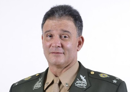 Covid: morre o general Carlos Roberto Pinto de Souza, responsável pelo Enem