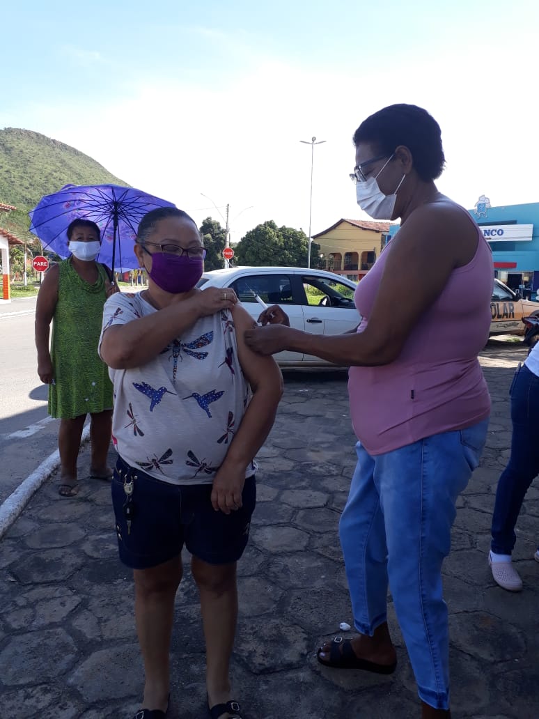 Monte Alegre (GO) começa a vacinar pessoas com comorbidades; idosos acima de 60 anos já foram imunizados