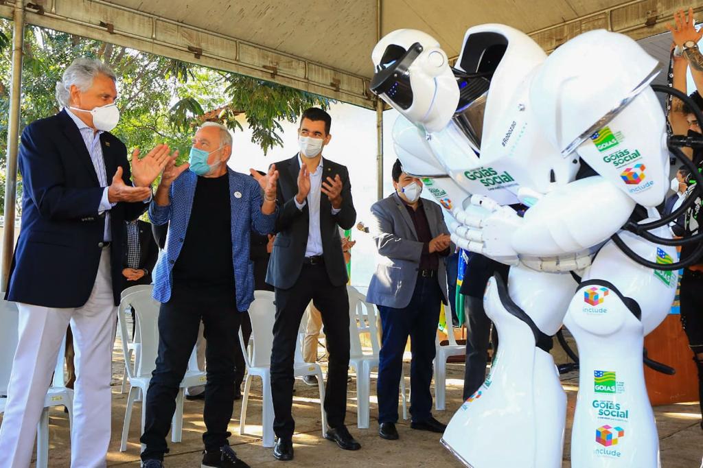 Governo inaugura laboratórios de robótica em Goiás, em parceria com Campus Party