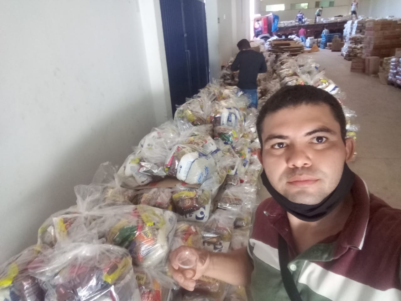 Centenas de famílias de Novo Alegre (TO) são beneficiadas com 400 cestas básicas