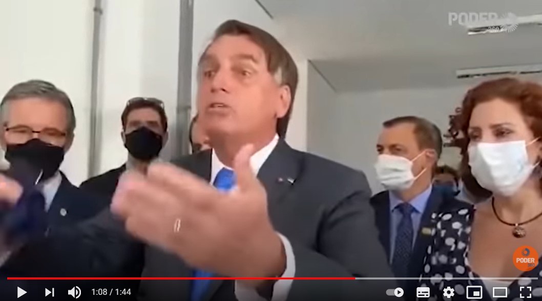 Bolsonaro volta a ofender e a xingar jornalistas
