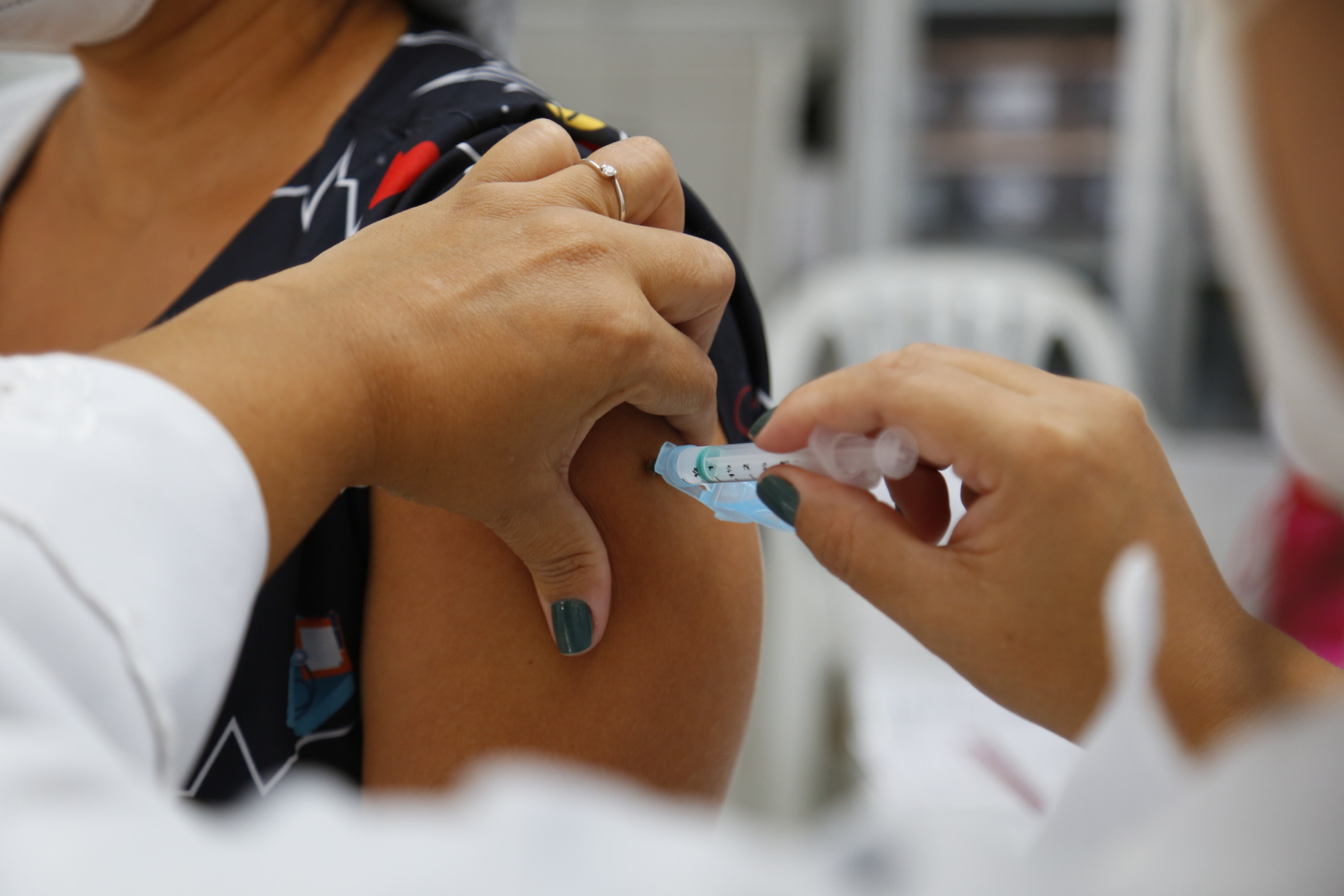 Prefeitura de Posse (GO) decreta que quem escolher marca de vacina irá para o final da fila