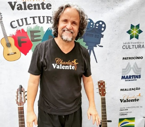 O músico e compositor Charles Valente está com turnê agendada para nordeste goiano