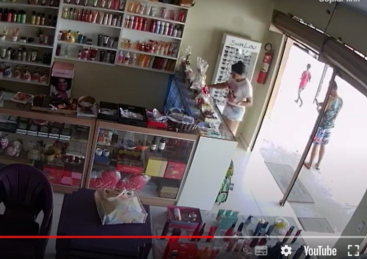 Casal caminhoneiro é acusado de furto em loja de Monte Alegre de Goiás; vídeos