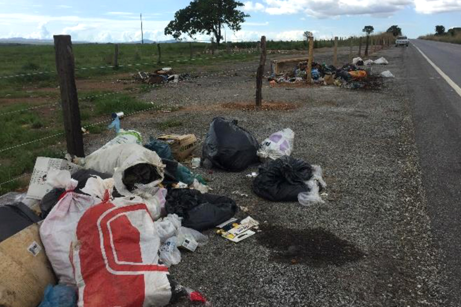 Justiça manda prefeitura de Niquelândia (GO) recolher lixo também na zona rural do município