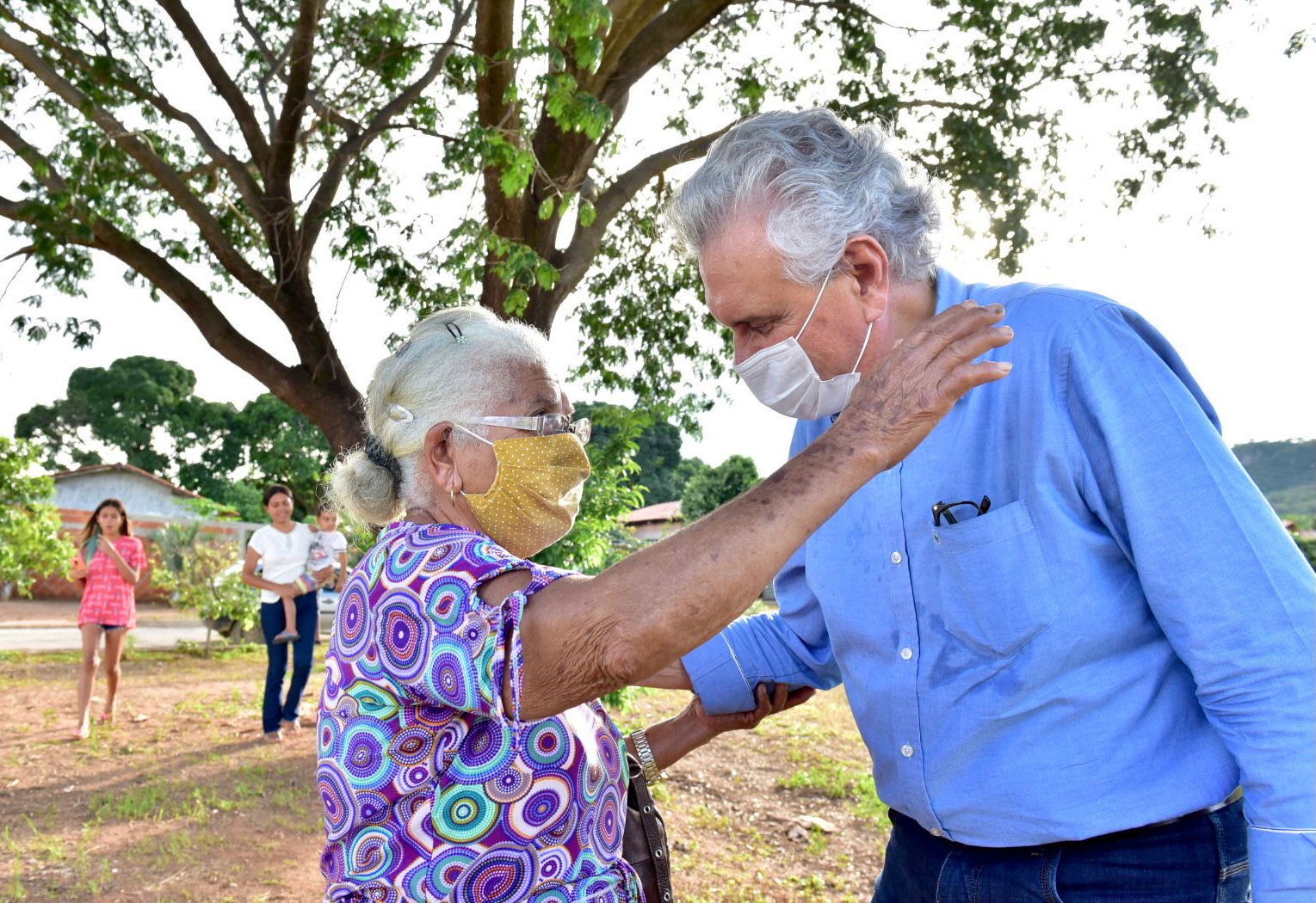 Governador vistoria Guarani de Goiás e Nova Roma (RO) e visita pais de criança de 4 anos levada pelas águas