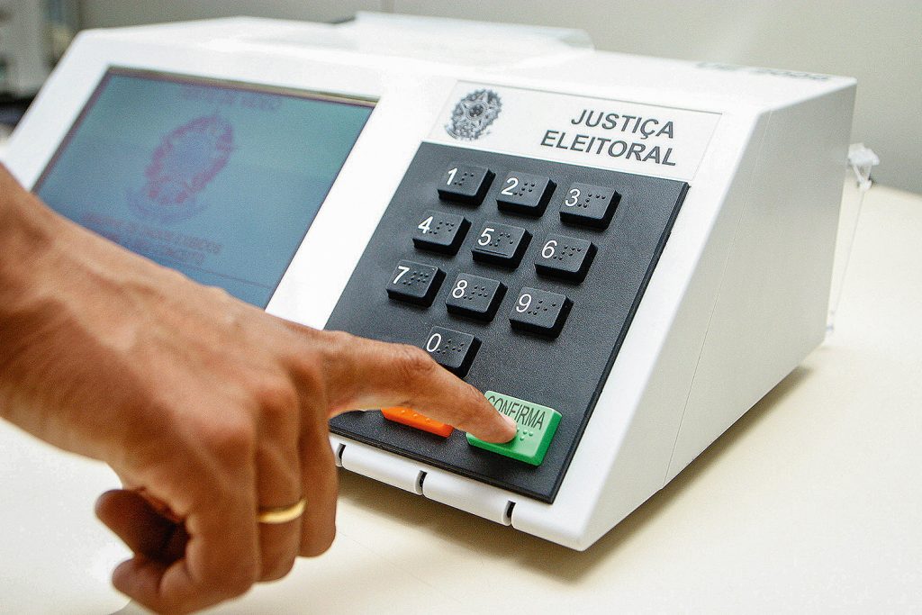 CEUB debate os aspectos jurídicos das eleições no Brasil