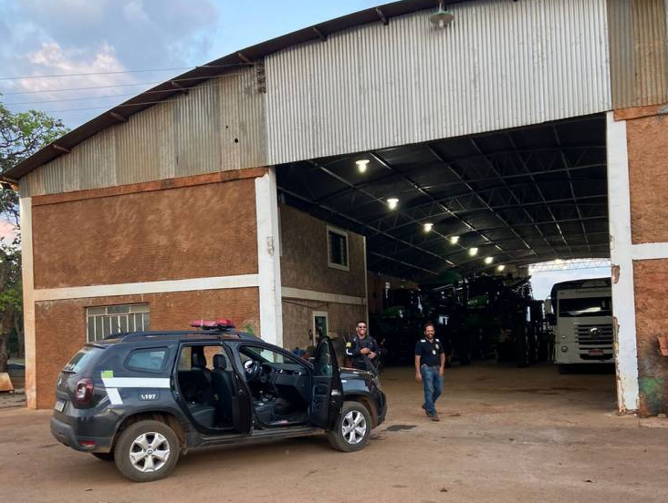 Polícia prende gerente de fazenda acusado de humilhar caminhoneiro em plantação de milho de Cabeceiras (GO)