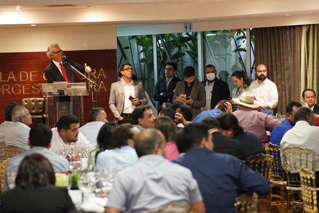 Governador Ronaldo Caiado recebe 120 vereadores da região Norte, entre eles de Niquelândia, Porangatu, Santa Tereza e Uruaçu