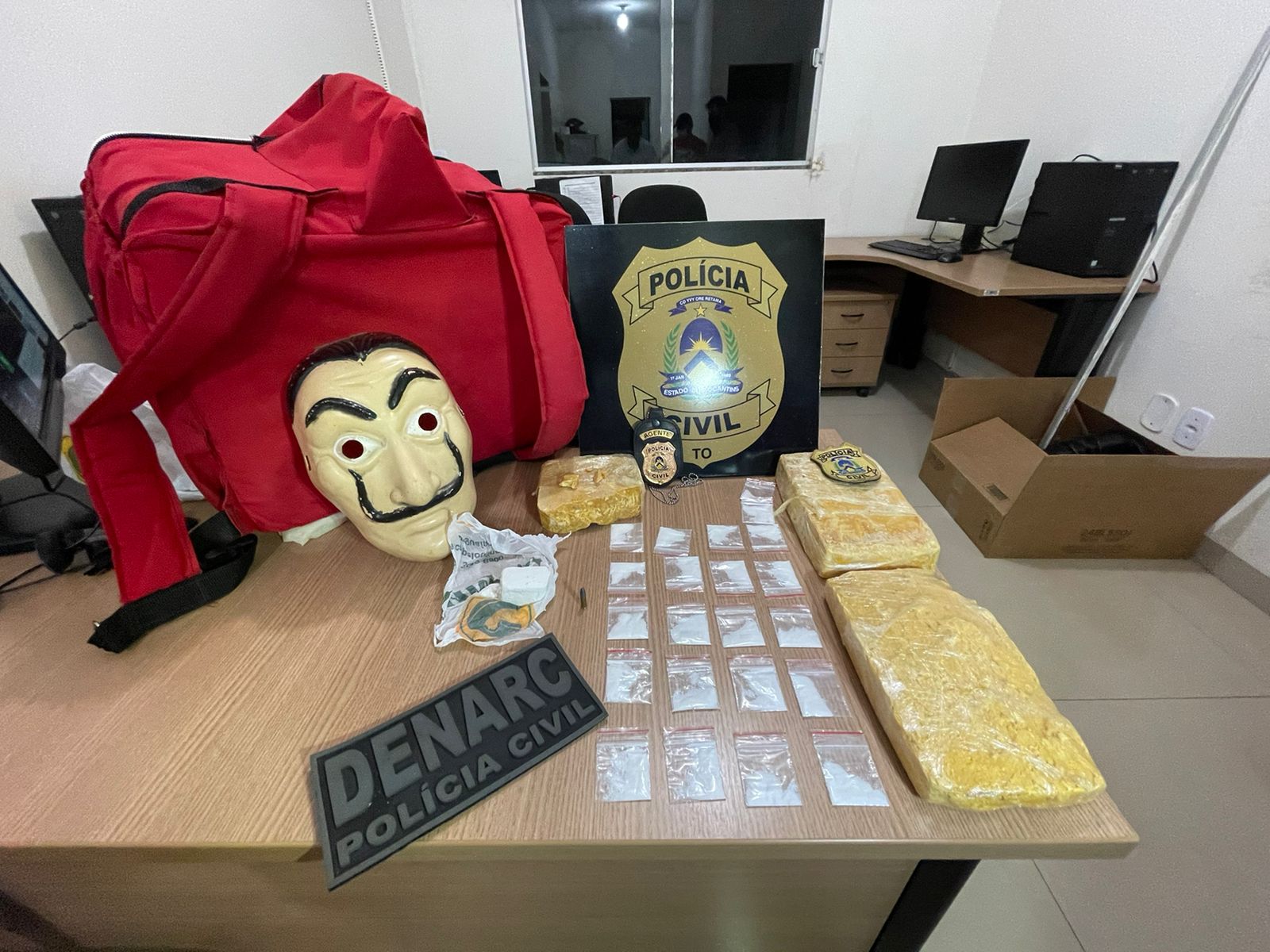 Polícia Civil prende entregador de aplicativo que fazia delivery de drogas