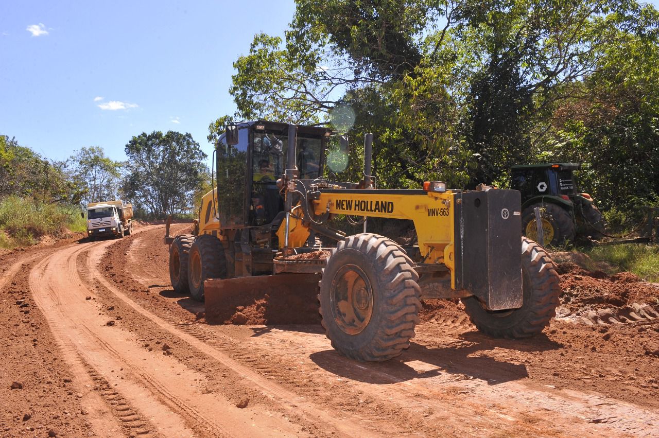 Goiás investe R$ 12,2 milhões em estradas rurais de 39 municípios em três meses, diz Governo