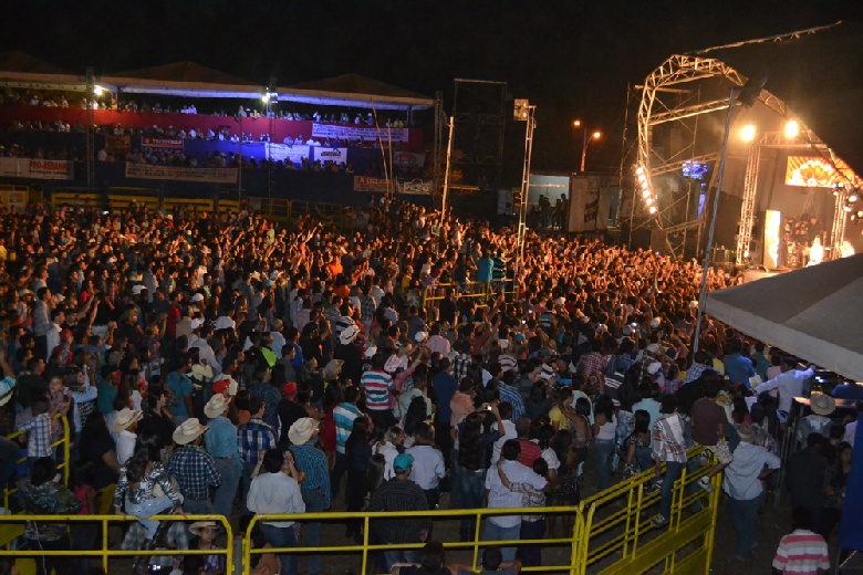 Justiça goiana proíbe prefeitura de repassar dinheiro para shows em expoagro