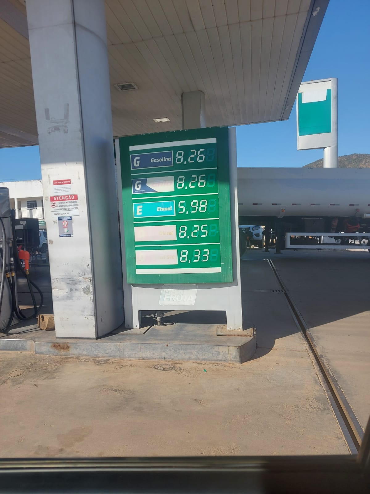Diesel chega a R$ 8,33 em Campos Belos (GO); gasolina a R$ 8,26