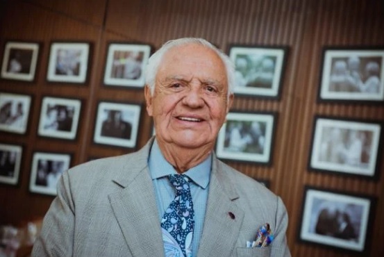 Morre, em Brasília, o colunista Gilberto Amaral, aos 87 anos
