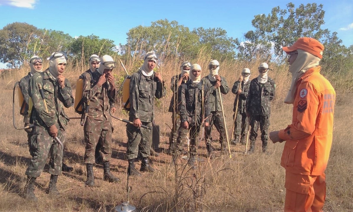 Defesa Civil Estadual capacita Militares do 22º Batalhão de Infantaria do Exército, para Combate a Incêndios Florestais, em Palmas