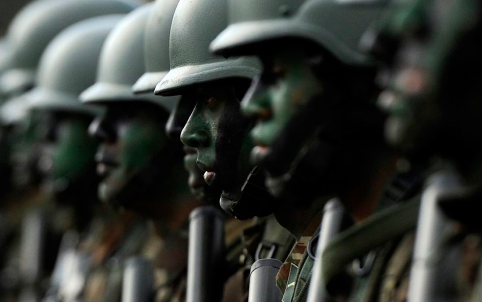 Confiança nas Forças Armadas cai oito pontos em 4 anos, diz o Globo