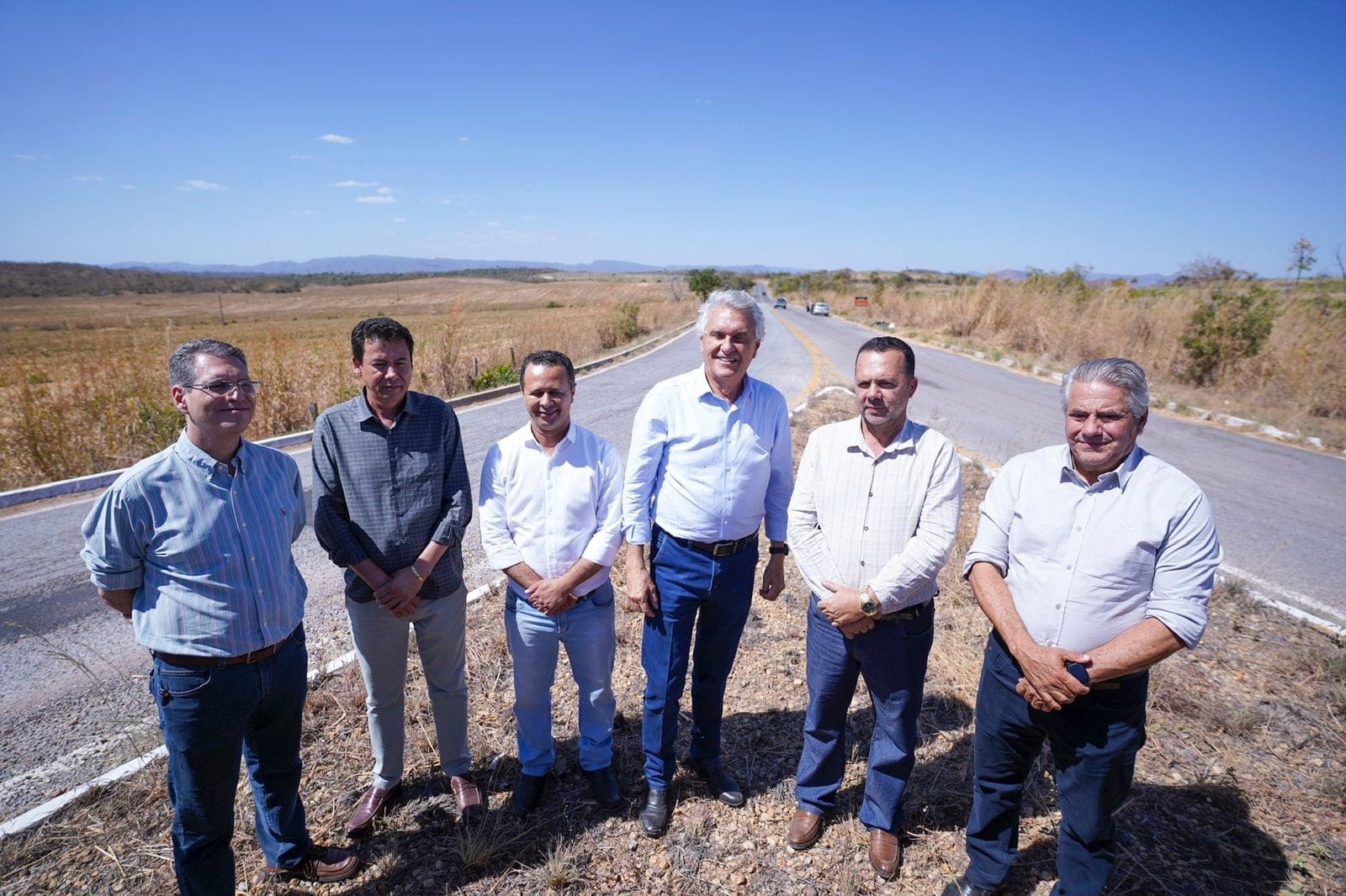 Caiado vistoria obras em rodovias que ligam Nordeste e Norte goianos