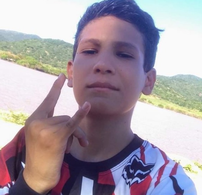 Queda de coco mata adolescente de 16 anos